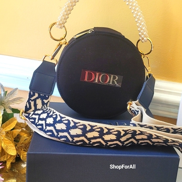 💥💥 Dior Vanity Pouch Makeup Case with inner mirror Black circular 15×7c - Picture 4 of 15